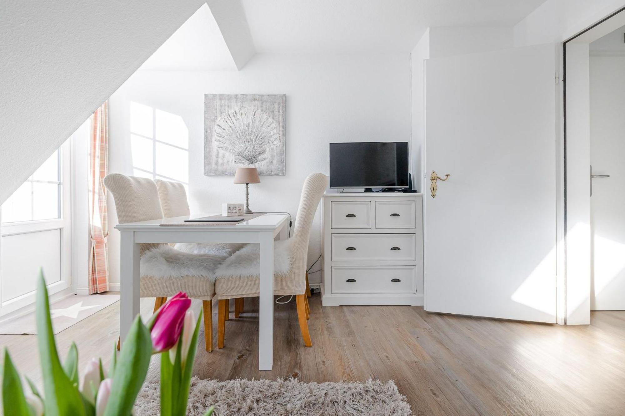 Lister Wind Apartment Luaran gambar